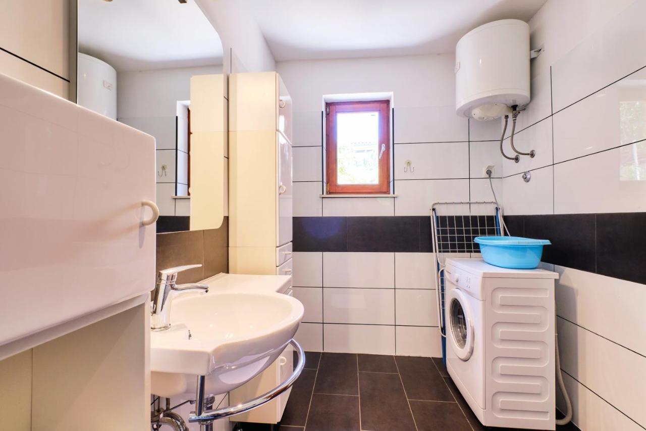 Ady Guest house
